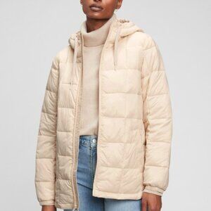 Gap Women's recycled puffer jacket cream color size XS